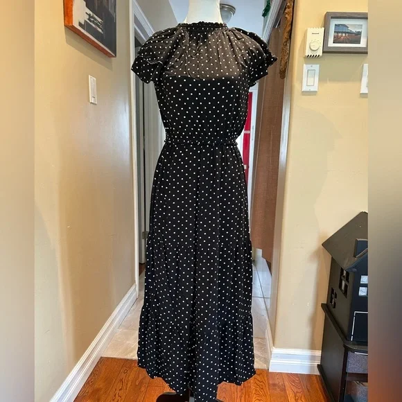 Waist-Defined Ruffle-Sleeve Dress by Old Navy Size Small - Black & White Dots 🖤🤍 - Picture 10 of 10